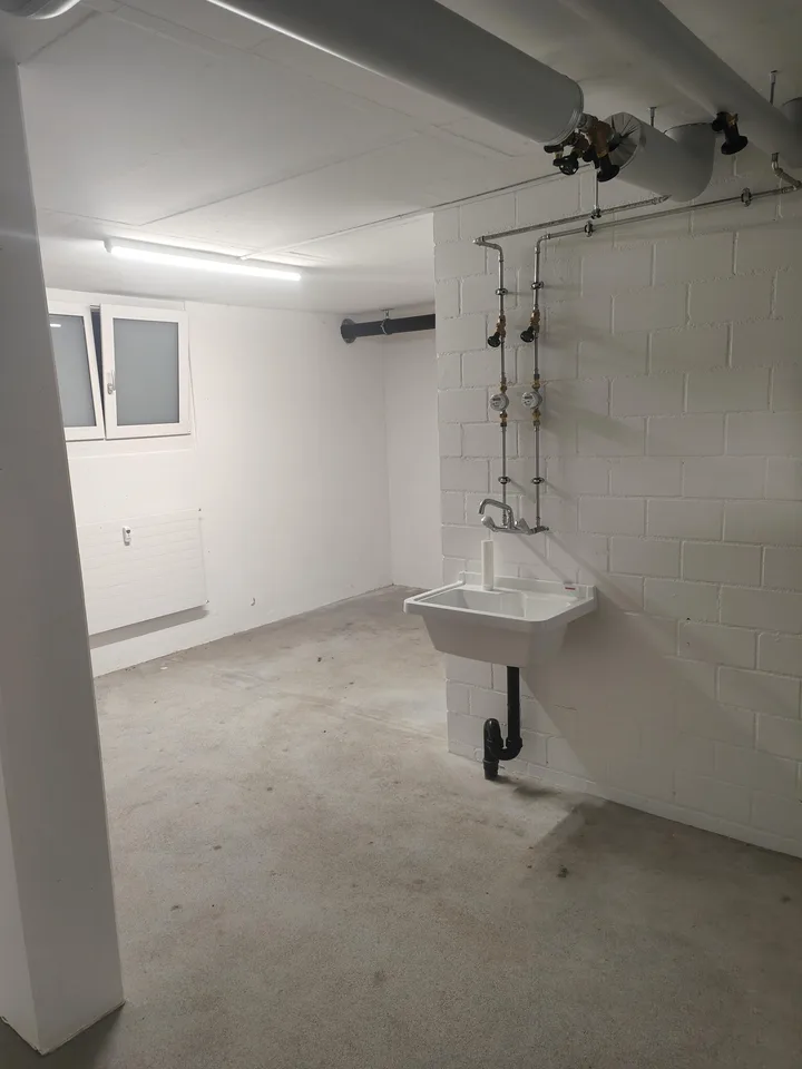 23.7m2 Storage Room Suhr - Gönhardweg 11A (AVAILABLE FROM MID SEPTEMBER)