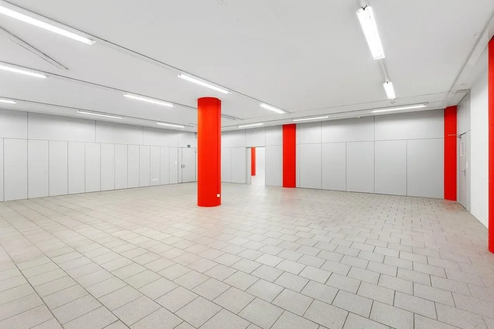 Spazio di stoccaggio di 140m2