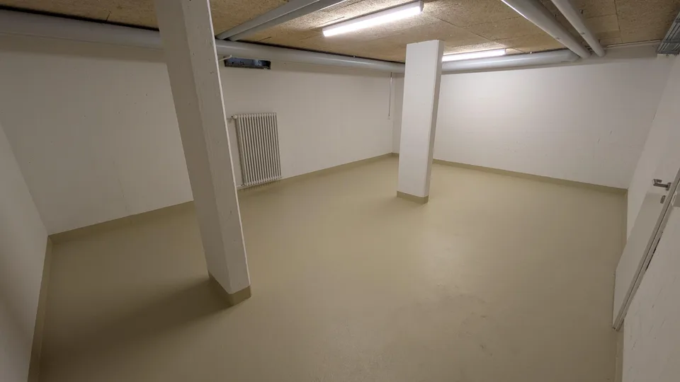 31.81m2 Magazzino Fehraltorf - Haldenstrasse 10