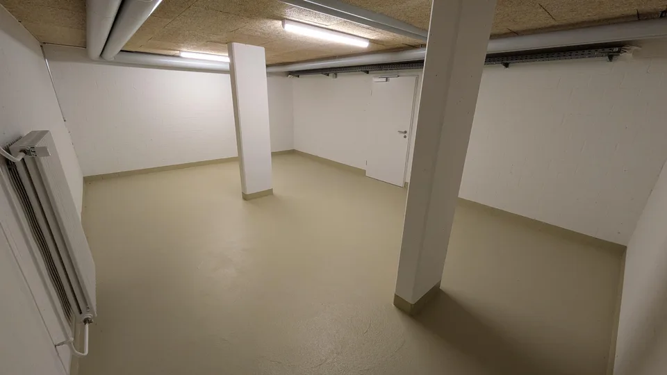 31.81m2 Magazzino Fehraltorf - Haldenstrasse 10