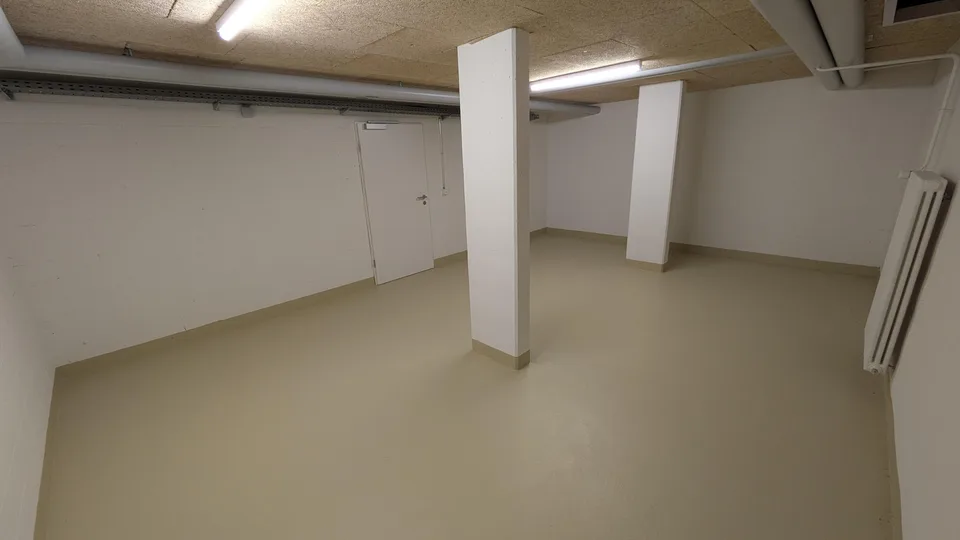 31.81m2 Magazzino Fehraltorf - Haldenstrasse 10