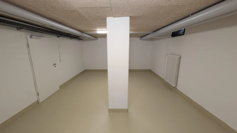 31.81m2 Magazzino Fehraltorf - Haldenstrasse 10