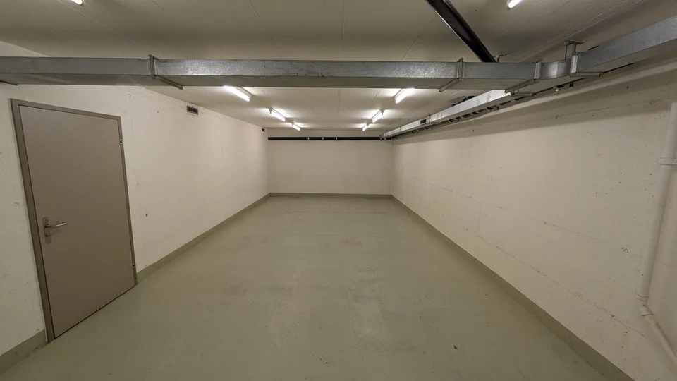46.0m2 Lagerraum Schlieren - Uitikonerstrasse 2/4 (VERFÜGBAR AB MITTE OKTOBER)