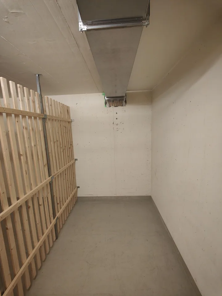 5.4m2 Magazzino Basilea - Hochstrasse 16