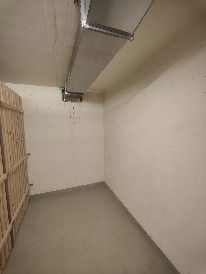 5.4m2 Magazzino Basilea - Hochstrasse 16