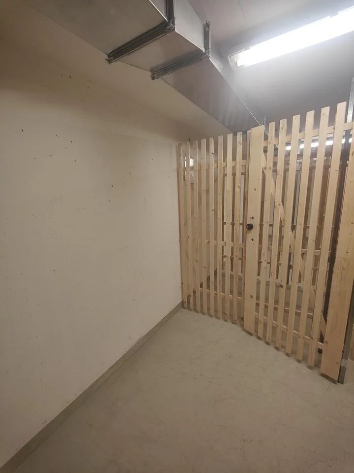 5.4m2 Magazzino Basilea - Hochstrasse 16