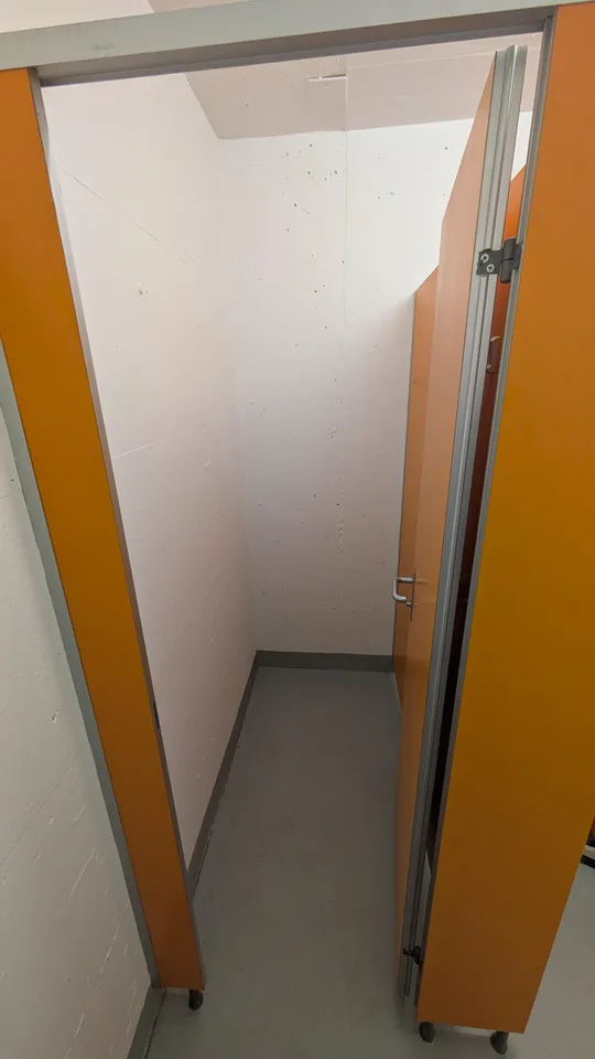 115.0m2 Storage Room Zurich - Hohlstrasse 552-556