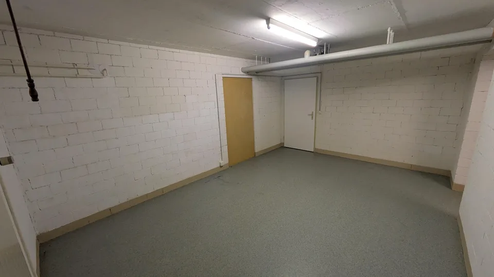 74.0m2 Storage Room Fehraltorf - Haldenstrasse 4