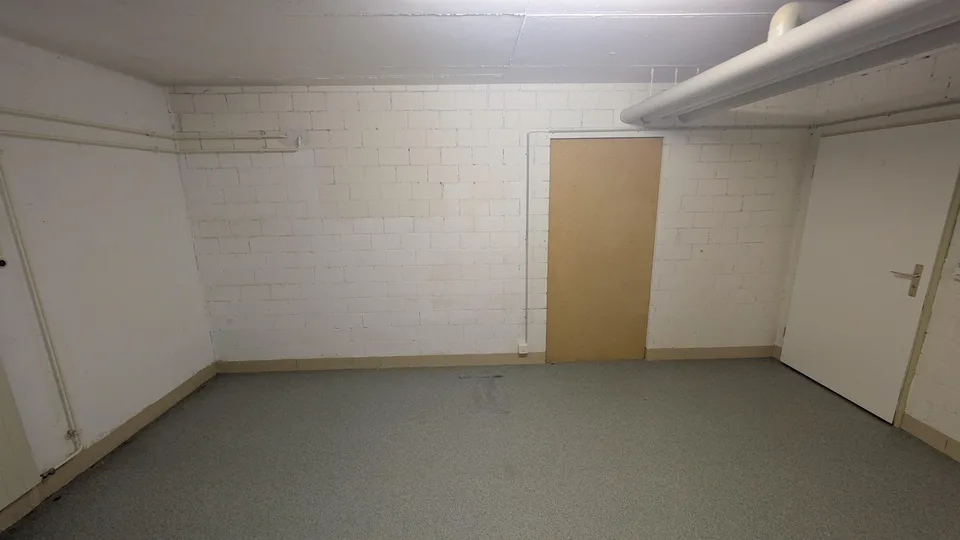 74.0m2 Storage Room Fehraltorf - Haldenstrasse 4