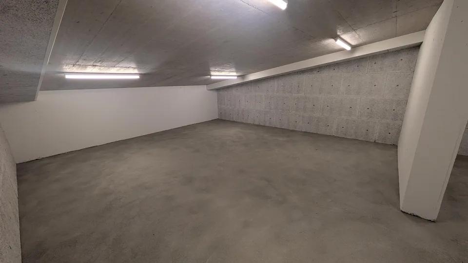 82.5m2 Storage Room Regensdorf - Althardstrasse 52B