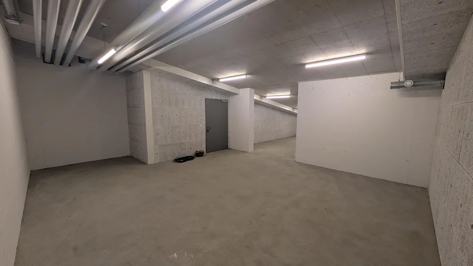 82.5m2 Storage Room Regensdorf - Althardstrasse 52B