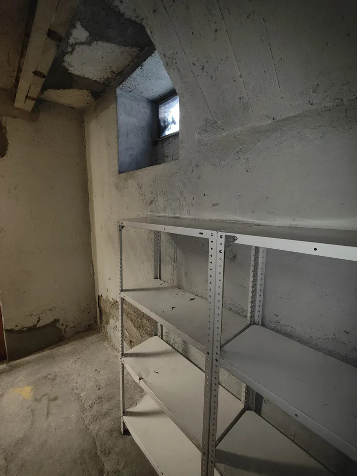 4.82m2 Storage Room Zurich - Badenerstrasse 356