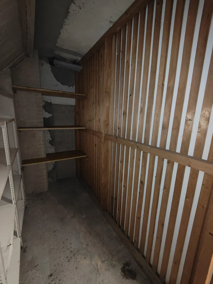 4.82m2 Storage Room Zurich - Badenerstrasse 356