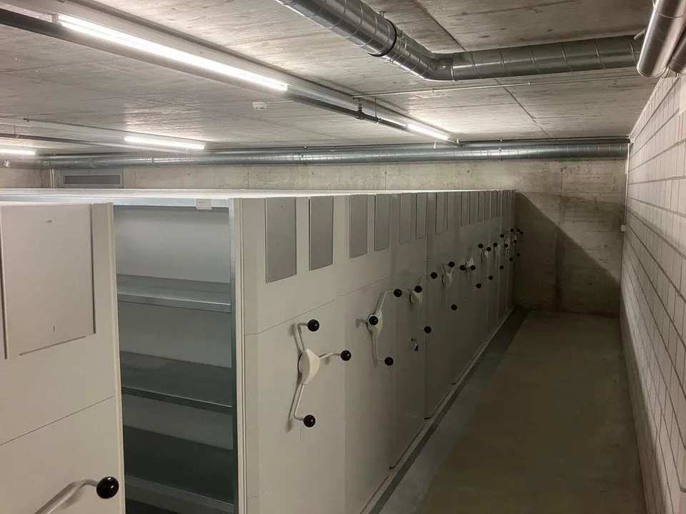 Archivraum mit Rollregalanlage in Zürich Oerlikon