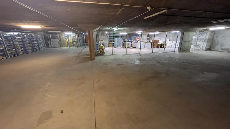 Spazio di stoccaggio di 262,0 m2 a Birsfelden - Rheinfelderstrasse 19