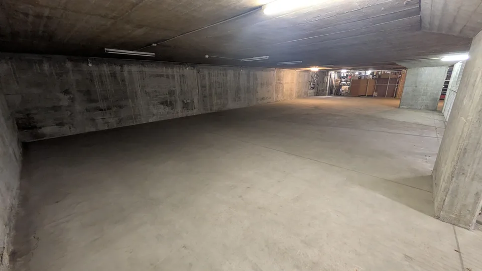 Spazio di stoccaggio di 262,0 m2 a Birsfelden - Rheinfelderstrasse 19