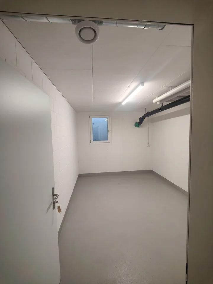 11.83m2 Lagerraum Neuendorf - Dorfstrasse 37/37a