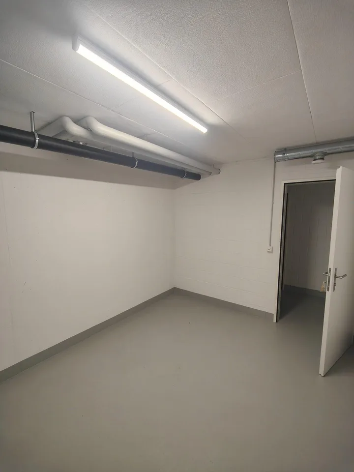 11.83m2 Lagerraum Neuendorf - Dorfstrasse 37/37a