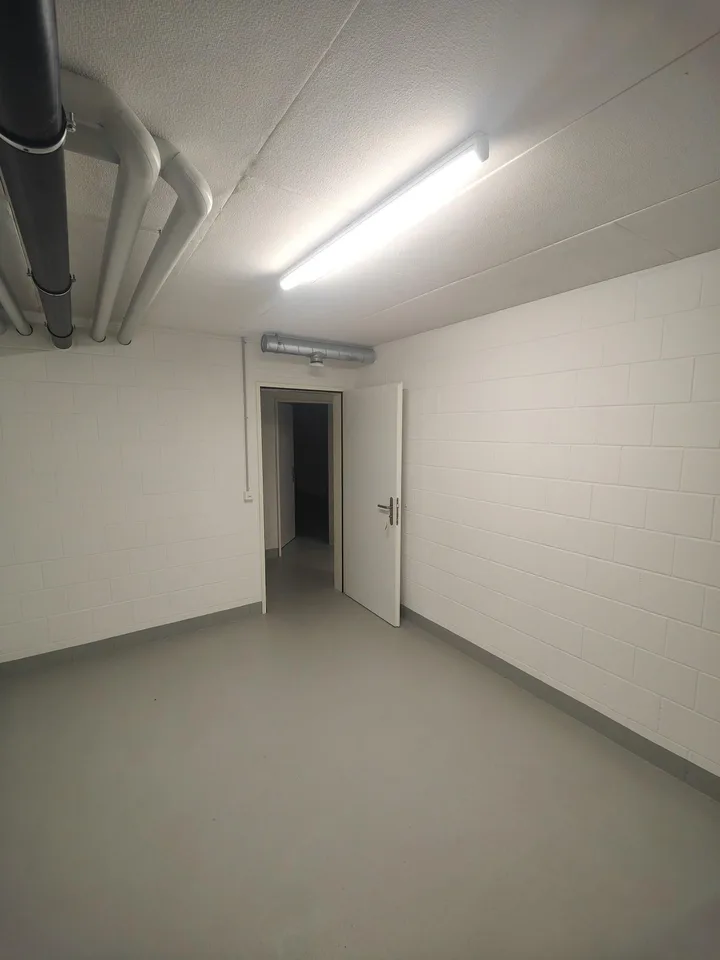11.83m2 Lagerraum Neuendorf - Dorfstrasse 37/37a