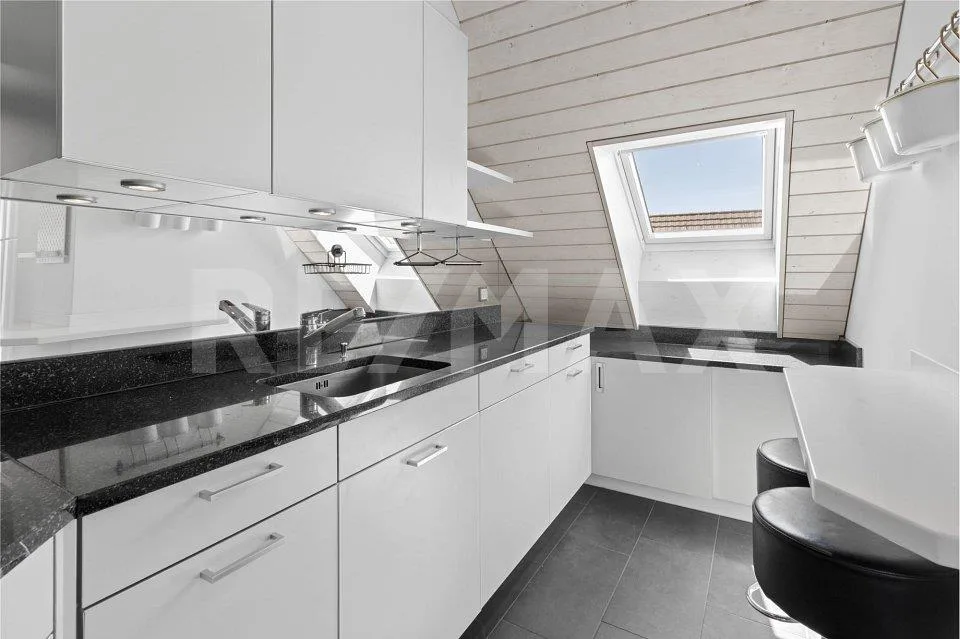 Appartamento duplex di 6 ½ stanze con vista sulle montagne - Vita familiare vicino al Türlersee