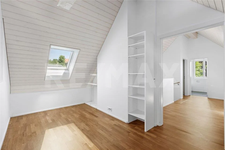 Appartamento duplex di 6 ½ stanze con vista sulle montagne - Vita familiare vicino al Türlersee