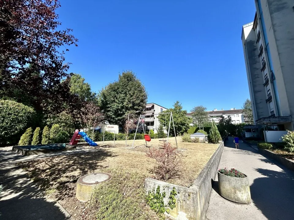 Appartement 5.5 pièces avec potentiel de conception individuelle à Rüfenacht !