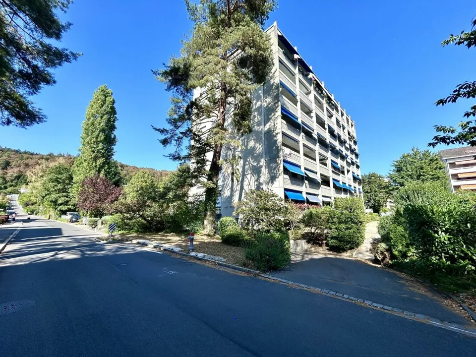 Appartement 5.5 pièces avec potentiel de conception individuelle à Rüfenacht !