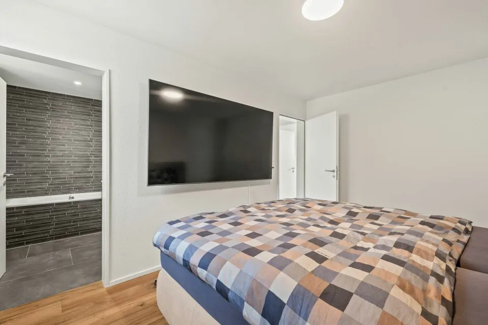 Modernes Wohnen auf zwei Ebenen - Stilvolle Maisonettewohnung in Allschwil