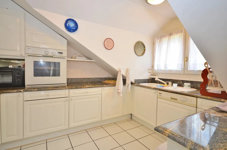 Apartment on the top floor, by the lake