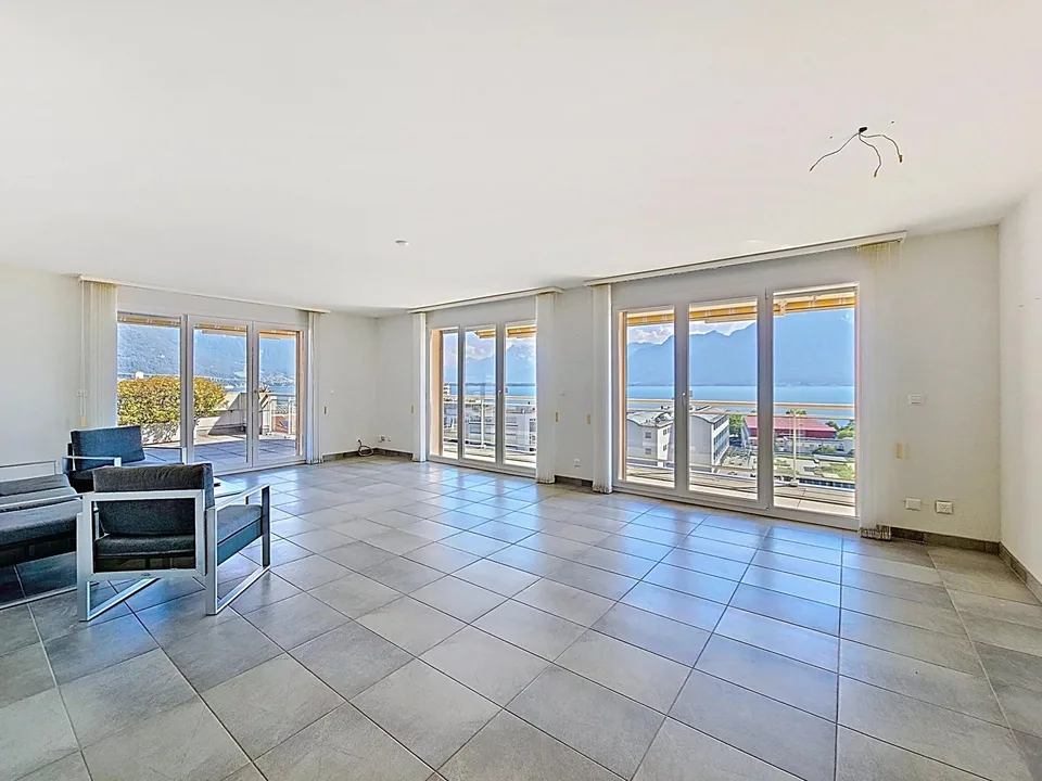 Superb 4-room attic with large terrace and panoramic view
