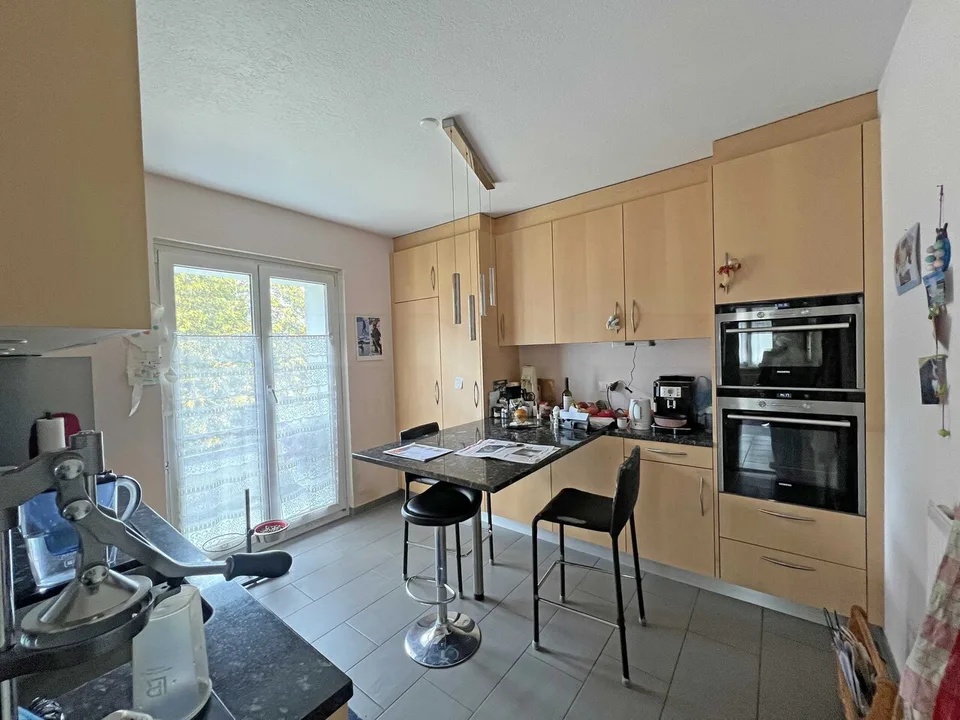 Villa mit Möglichkeit, 2 unabhängige Wohnungen zu schaffen