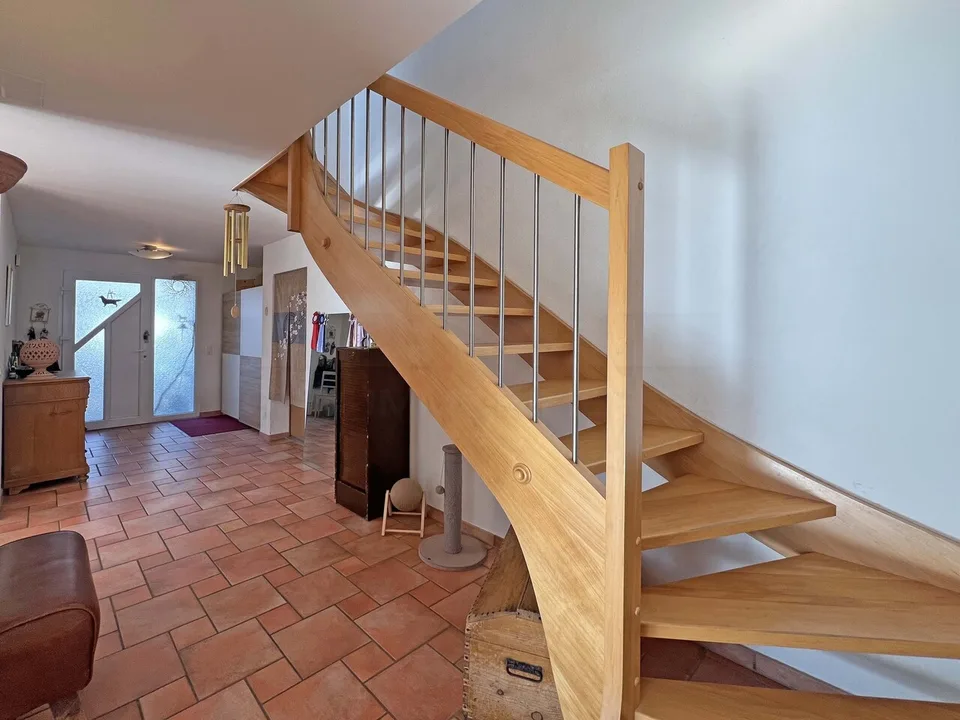 Villa individuelle de 5 pièces dans un écrin de verdure