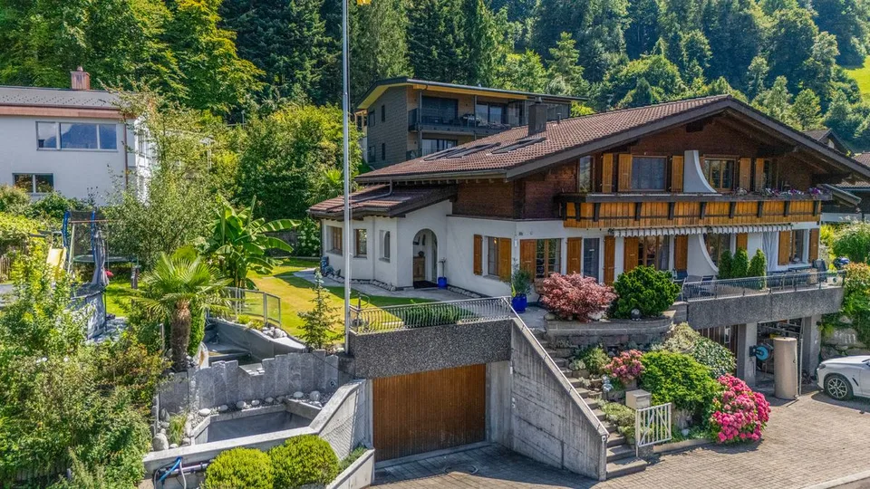 Maison Double Familiale avec Vue Panoramique Éblouissante