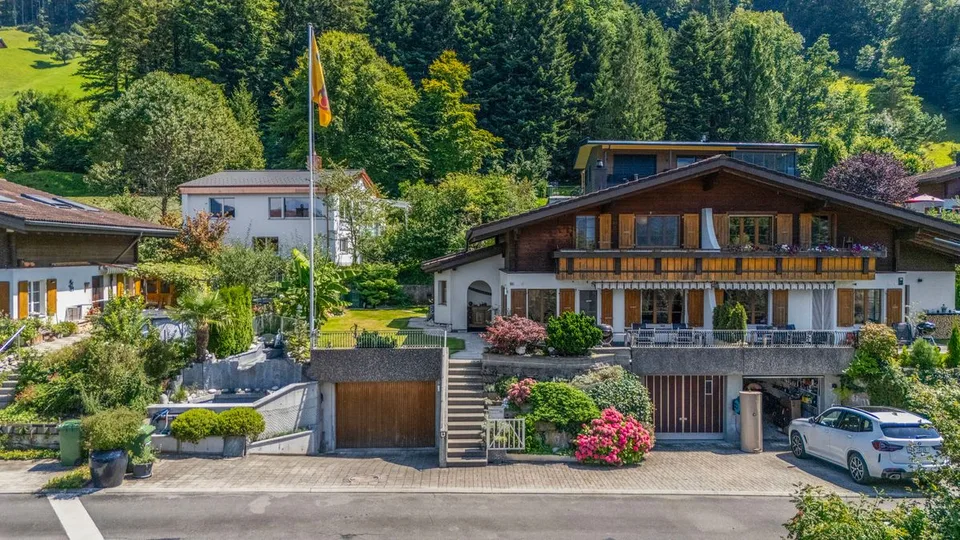 Maison Double Familiale avec Vue Panoramique Éblouissante