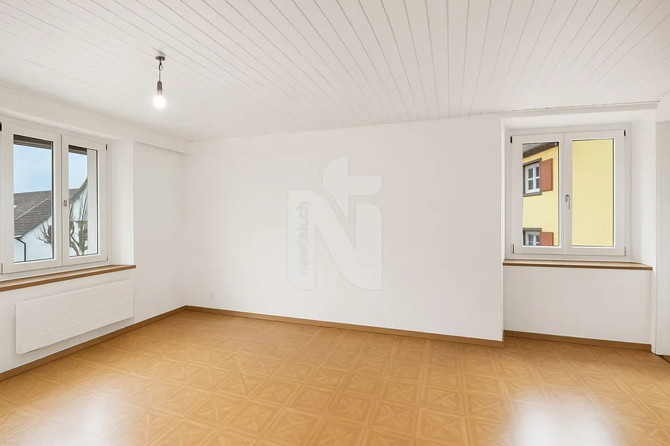 Bauernhaus mit Garten, Parkplätzen und grosser Ausbaureserve - ideal als Generationenhaus
