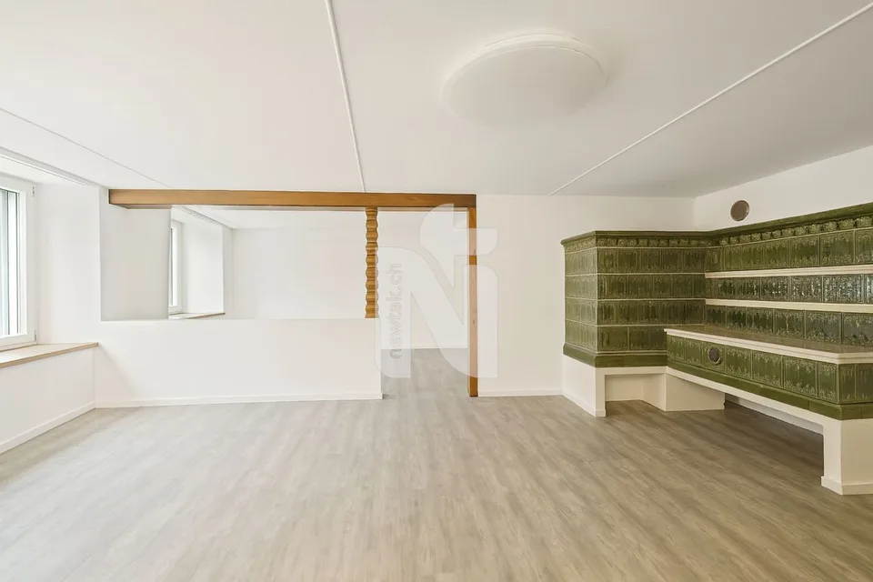Bauernhaus mit Garten, Parkplätzen und grosser Ausbaureserve - ideal als Generationenhaus