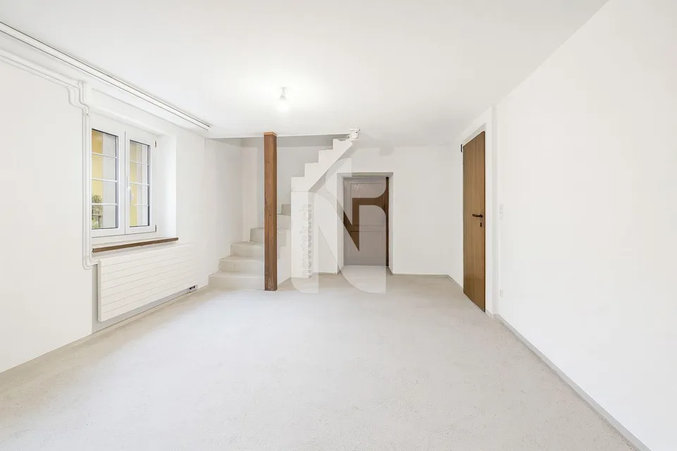 Bauernhaus mit Garten, Parkplätzen und grosser Ausbaureserve - ideal als Generationenhaus