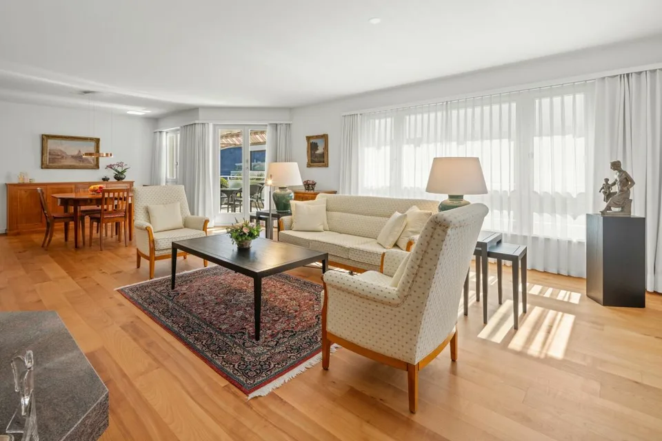 Dream Home in the Center - with Year-Round Sunlight