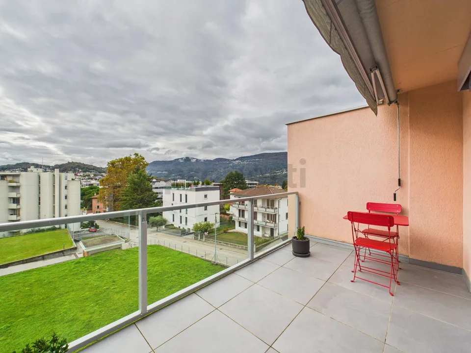 Attico Duplex 4,5 l Ristrutturato a Massagno - residenza primaria e secondaria