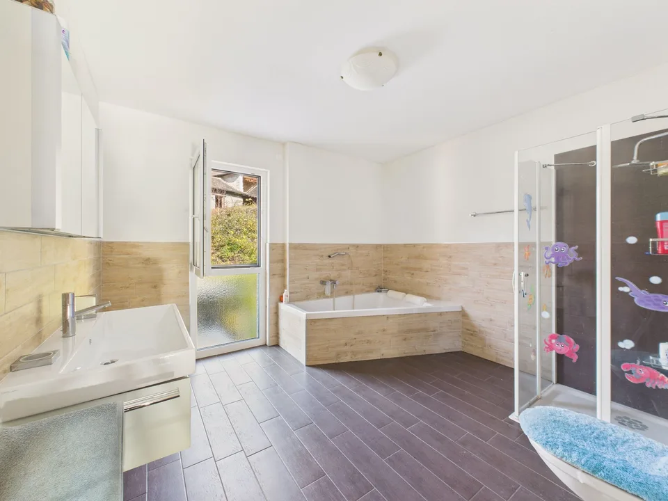 Charmante Villa in Blenio - modernes Design und großzügige Räume in malerischer Umgebung