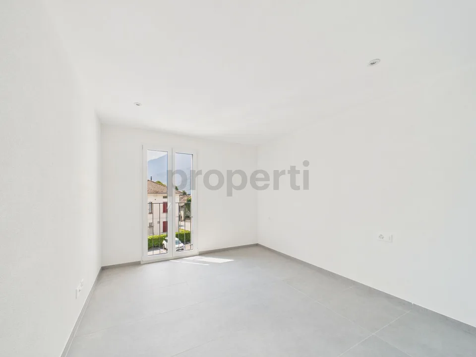 Moderne 2.5-Zimmer-Wohnung mit Keller und Parkplatz, Biasca