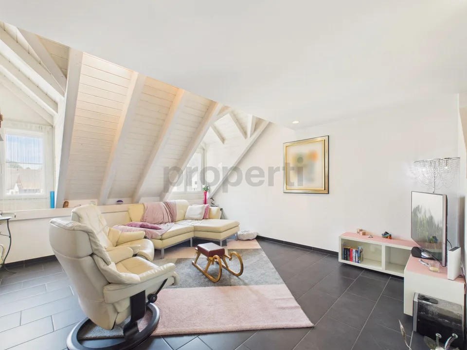 Elegante Maisonette-Wohnung mit modernem Wohnkomfort in Weiach