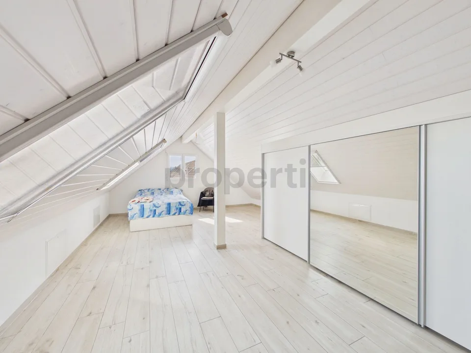 Terrasse plein Sud, vue dégagée sur la campagne et places de parc i...