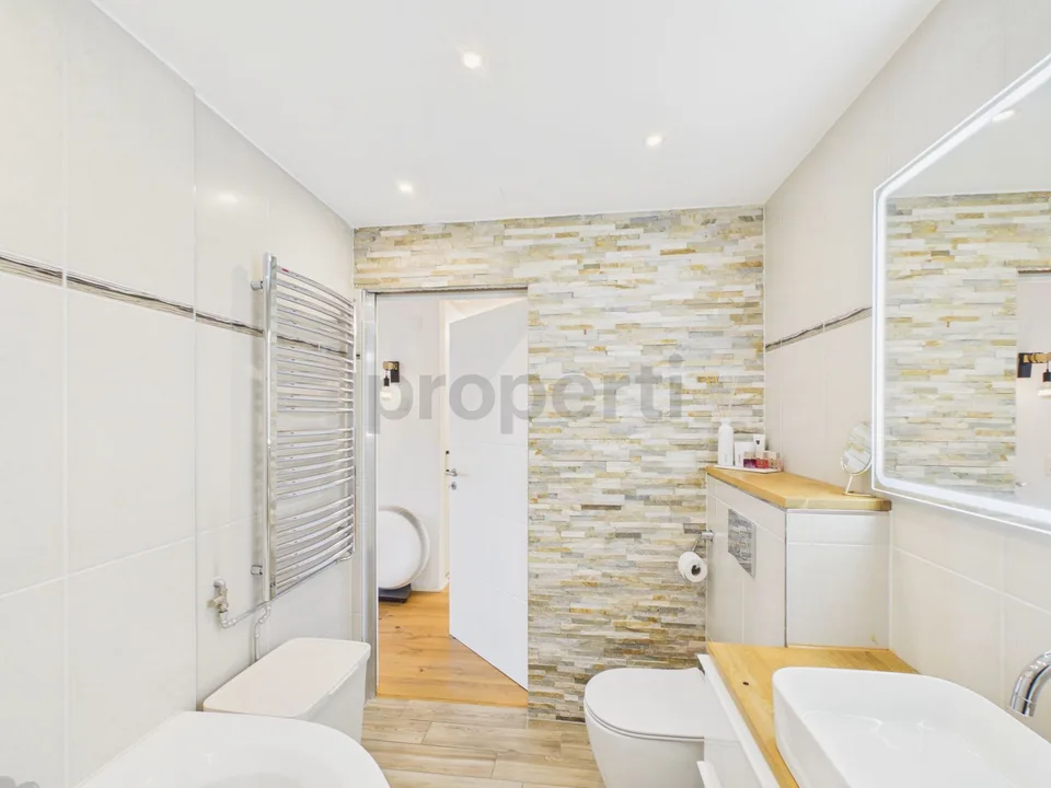 Family-friendly home, stylishly renovated