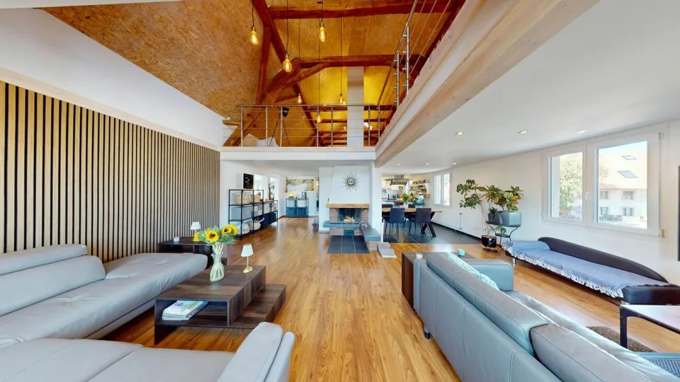 Casa residenziale e commerciale con concetto di utilizzo flessibile