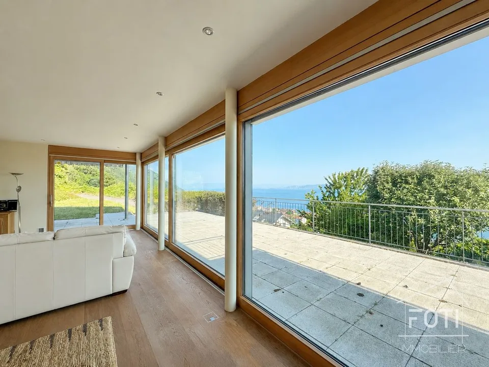 Architektenvilla mit atemberaubendem Blick auf den Genfersee