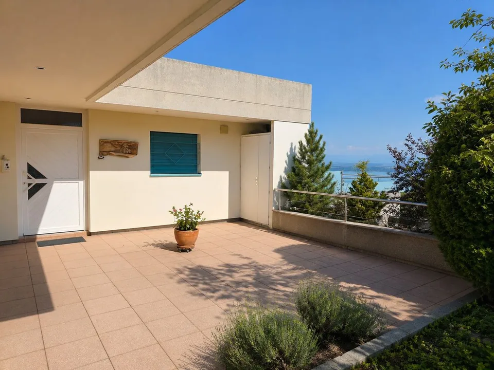 Villa Terrasse de 5,5 pièces avec vue époustouflante sur le lac et les Alpes