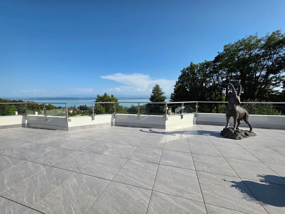 Villa Terrasse de 5,5 pièces avec vue époustouflante sur le lac et les Alpes