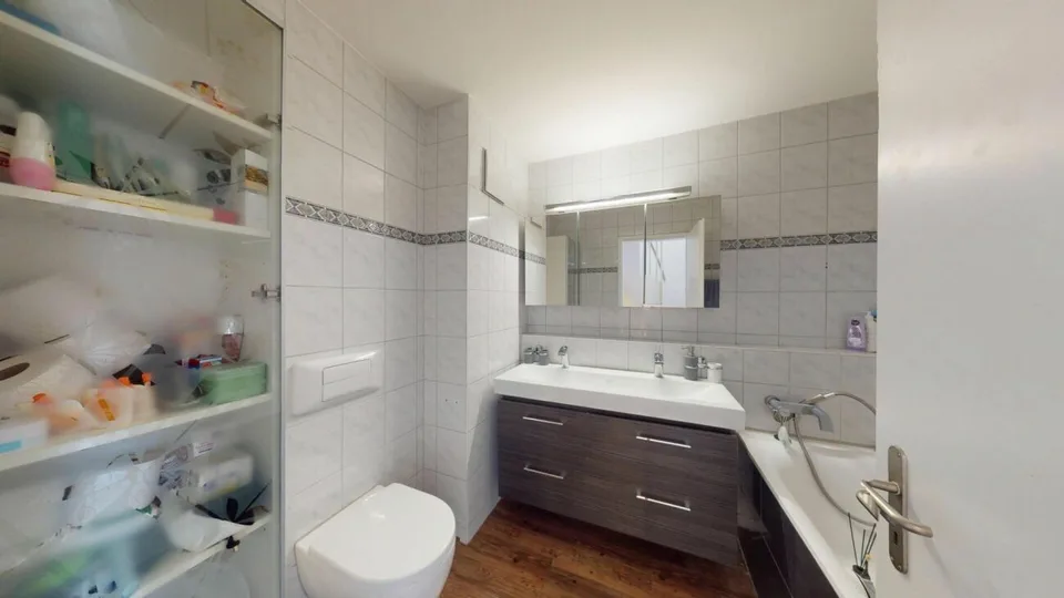 5.5-Zimmer-Reiheneinfamilienhaus mit Wintergarten, Terrasse und gepflegtem Garten im Reinacherhof