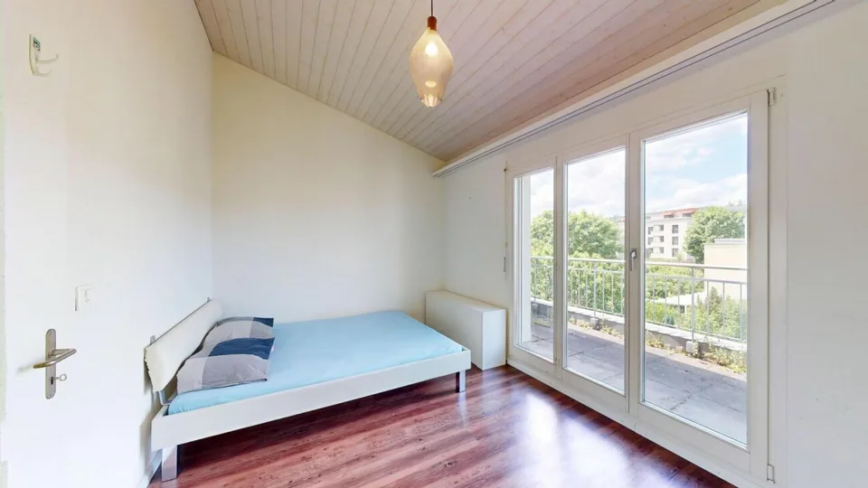5.5-Zimmer-Reiheneinfamilienhaus mit Wintergarten, Terrasse und gepflegtem Garten im Reinacherhof